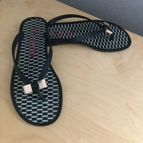 Coach Black and White Patterned Flip Flop Sandals - Picture 6 of 9